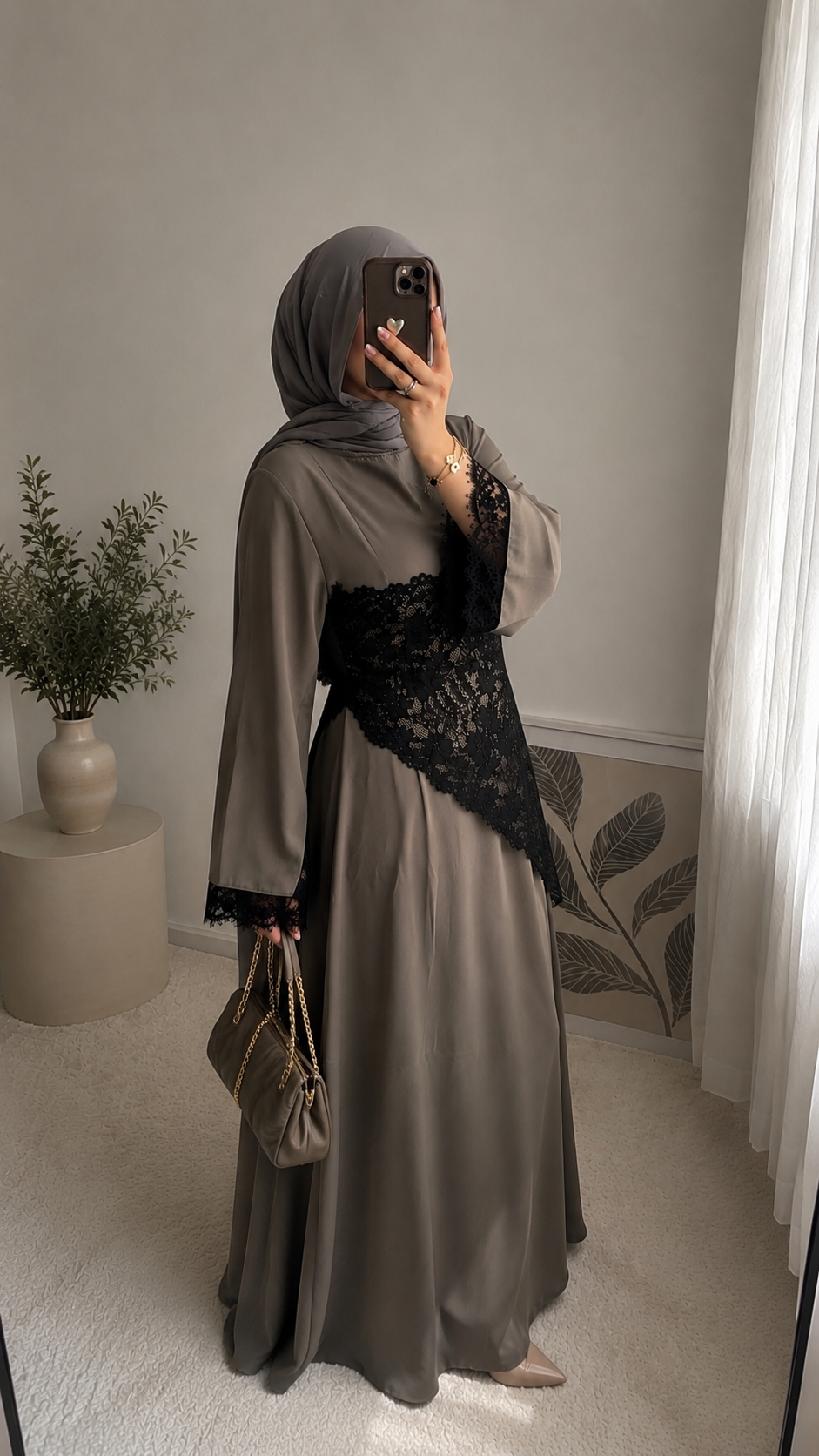 Abaya Satin & Dentelle Noire