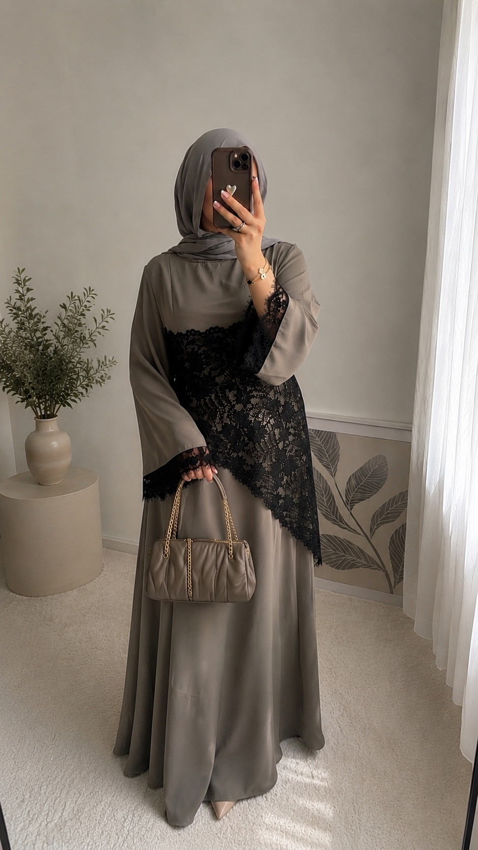 Abaya Satin & Dentelle Noire
