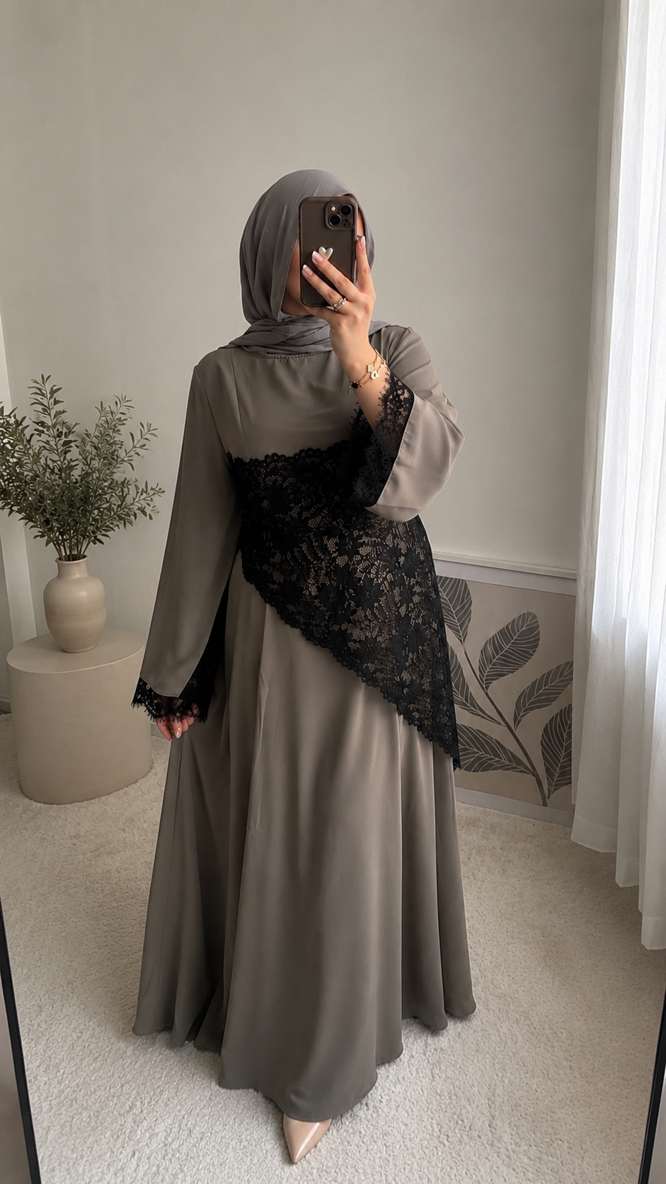 Abaya Satin & Dentelle Noire