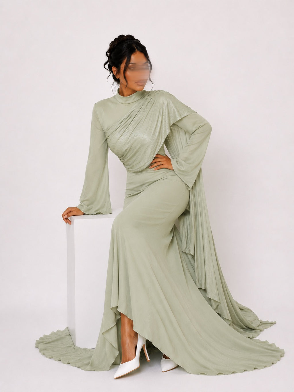Abaya Satin avec Voile Intégré